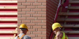 Zawiadomienie o pracach związanych z wykonaniem docieplenia stropodachu w budynkach przy ulicach: Gdańska 29, 40, Lotnicza 22, Narzymskiego 24, 32.