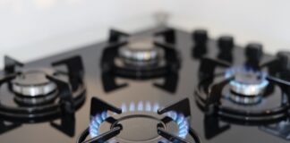 Kontrola przewodów kominowych oraz szczelności instalacji gazowej – ul. Augustiańska 17, ul. Bandurskiego 62a, ul. Bocheńska 3, ul. Brodowicza 1, 5, 5a, 6 i 16